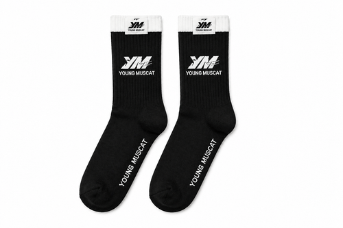 Young Muscat Black Cotton Crew Socks – Premium Streetwear Socks